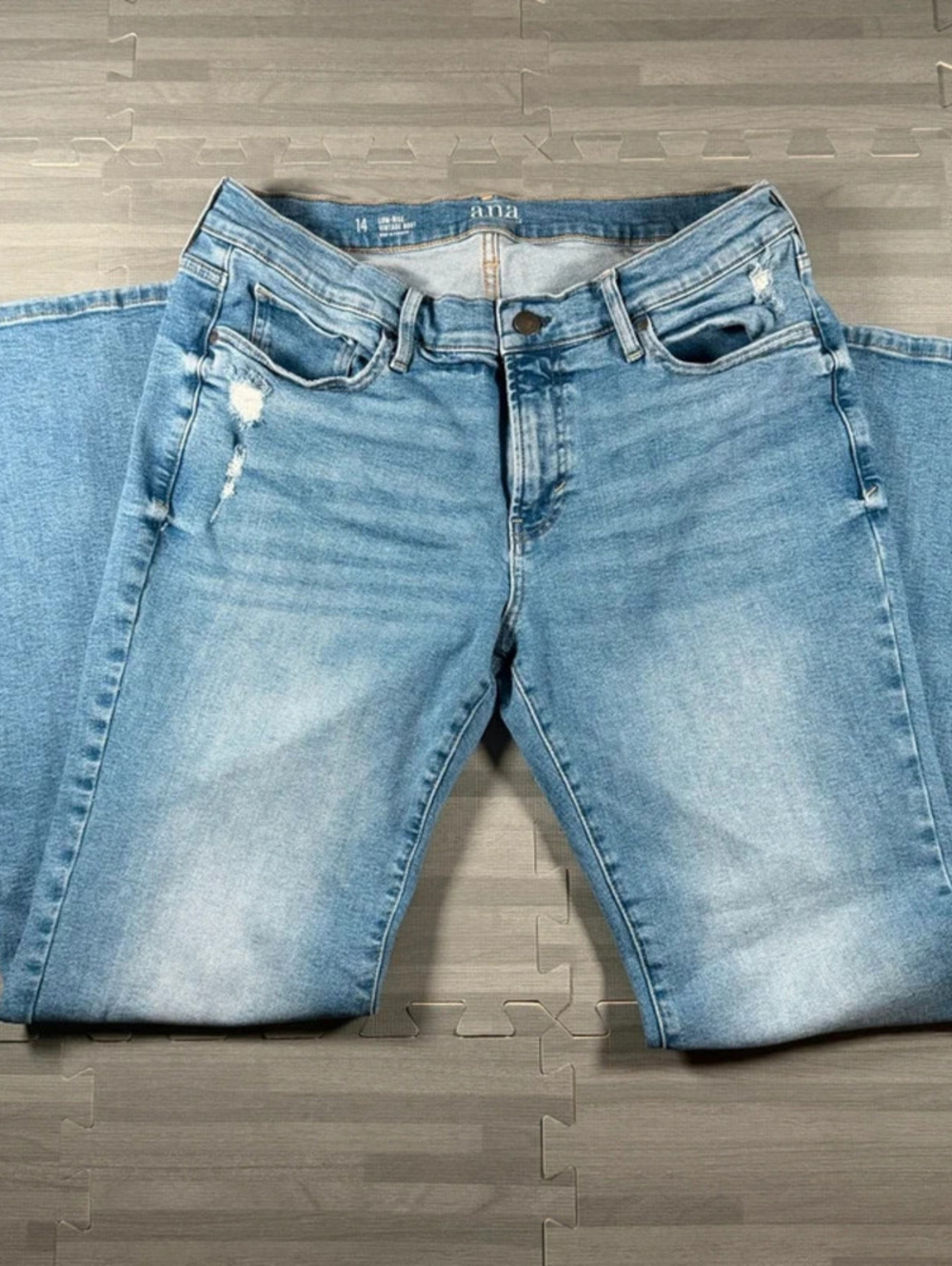a.n.a Low Rise Vintage Bootcut Jeans Womens 14 Light Wash Blue Distressed